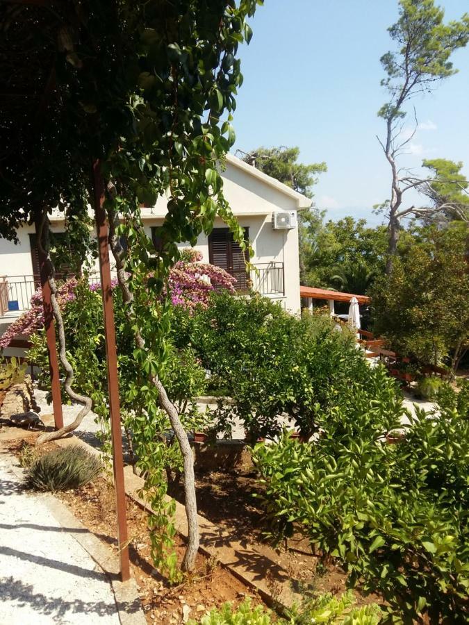 Apartmán Manda Ljubetic Sutivan Exteriér fotografie