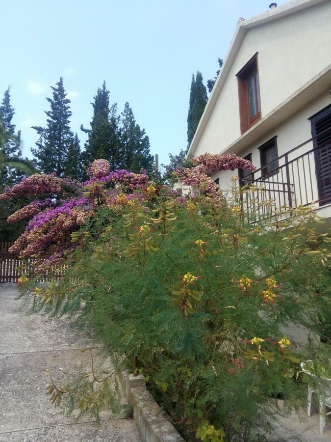 Apartmán Manda Ljubetic Sutivan Exteriér fotografie
